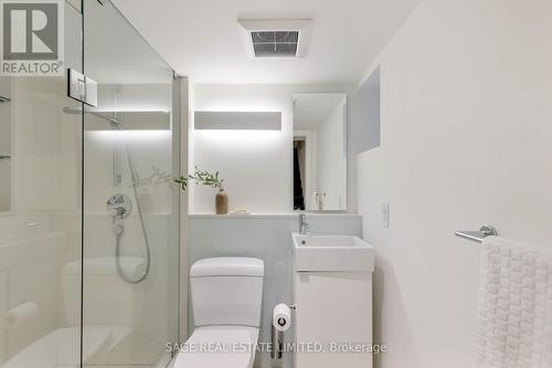 22 Queen Anne Road, Toronto, ON - Indoor Photo Showing Bathroom