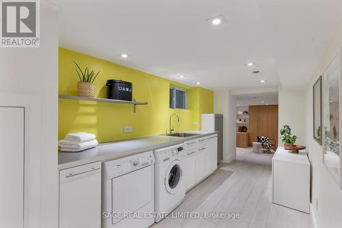 22 Queen Anne Road, Toronto, ON - Indoor Photo Showing Laundry Room