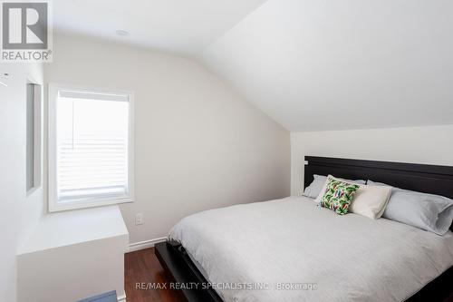 5 East John Street N, Innisfil, ON - Indoor Photo Showing Bedroom