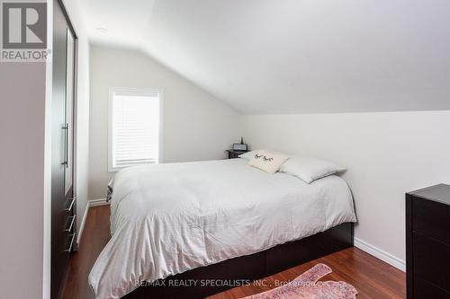 5 East John Street N, Innisfil, ON - Indoor Photo Showing Bedroom