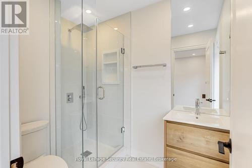 Lane - 706 Gladstone Avenue, Toronto, ON - Indoor Photo Showing Bathroom