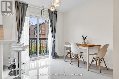 32 - 4156 Fieldgate Drive, Mississauga, ON - Indoor Photo Showing Dining Room