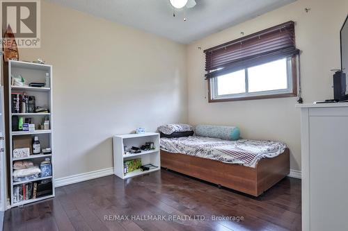 9 Circuit Court, Toronto, ON - Indoor Photo Showing Bedroom