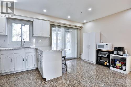 9 Circuit Court, Toronto, ON - Indoor Photo Showing Kitchen