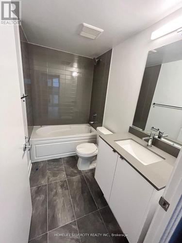 B617 - 3200 Dakota Common, Burlington, ON - Indoor Photo Showing Bathroom