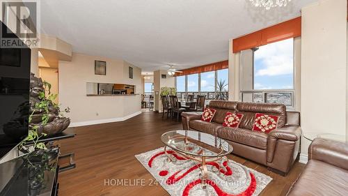 1104 - 330 Mill Street S, Brampton, ON - Indoor Photo Showing Living Room