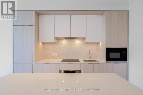 1104 - 123 Portland Street, Toronto, ON - Indoor Photo Showing Kitchen