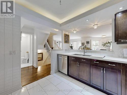 Th 112 - 60 Homewood Avenue, Toronto, ON - Indoor Photo Showing Kitchen