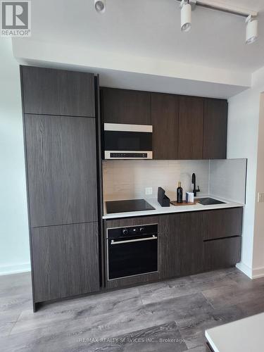 614S - 127 Broadway Avenue, Toronto, ON - Indoor Photo Showing Kitchen