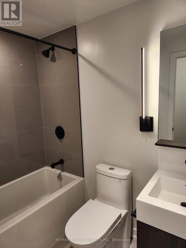 614S - 127 Broadway Avenue, Toronto, ON - Indoor Photo Showing Bathroom