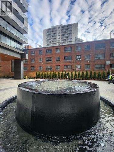 614S - 127 Broadway Avenue, Toronto, ON - Outdoor With Balcony