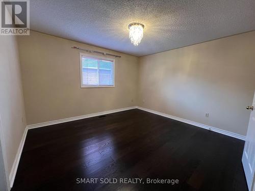 152 Elderwood Trail, Oakville, ON - Indoor Photo Showing Other Room