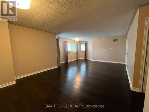 152 Elderwood Trail, Oakville, ON - Indoor Photo Showing Other Room