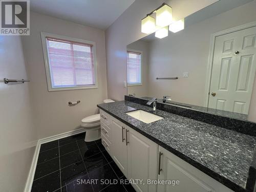 152 Elderwood Trail, Oakville, ON - Indoor Photo Showing Bathroom