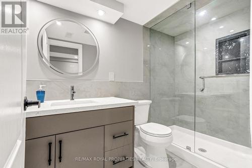 1092 Greenhill Avenue, Oshawa, ON - Indoor Photo Showing Bathroom