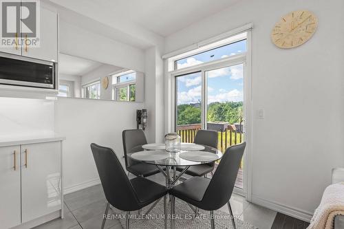 34 Paradise Way, Whitby, ON - Indoor Photo Showing Dining Room