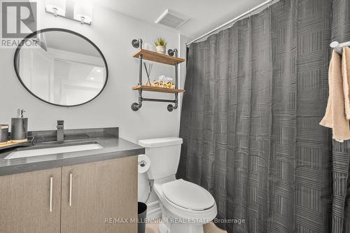 34 Paradise Way, Whitby, ON - Indoor Photo Showing Bathroom