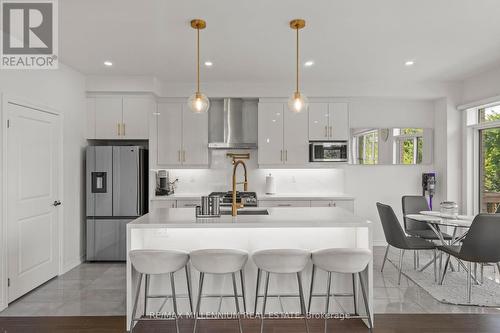 34 Paradise Way, Whitby, ON - Indoor Photo Showing Kitchen With Stainless Steel Kitchen With Upgraded Kitchen