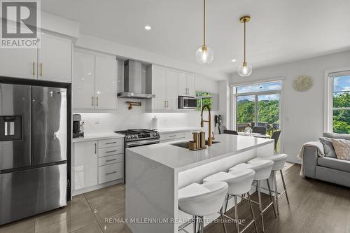 34 Paradise Way, Whitby, ON - Indoor Photo Showing Kitchen With Stainless Steel Kitchen With Upgraded Kitchen