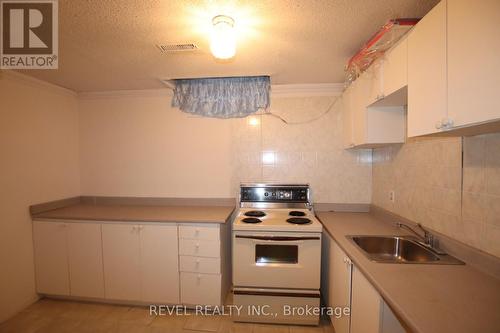 Bsmt - 1676 Major Oaks Road, Pickering, ON - Indoor Photo Showing Kitchen