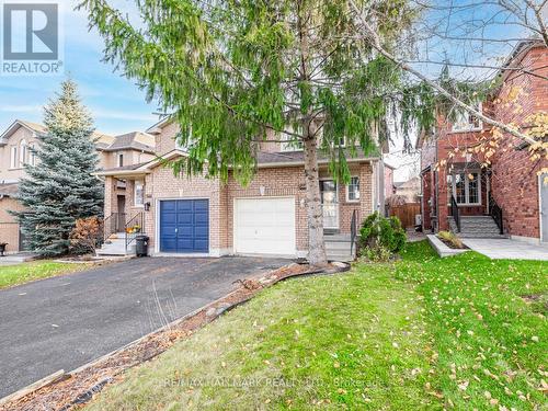 566 Walpole Crescent, Newmarket, ON - Outdoor With Facade