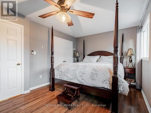 566 Walpole Crescent, Newmarket, ON - Indoor Photo Showing Bedroom