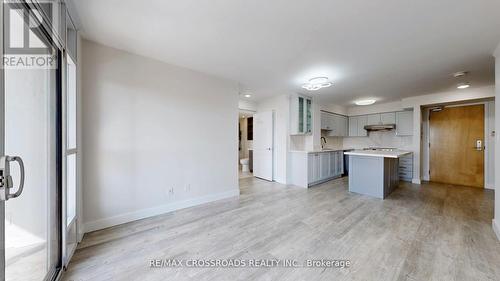 705 - 7373 Kennedy Road, Markham, ON - Indoor Photo Showing Kitchen