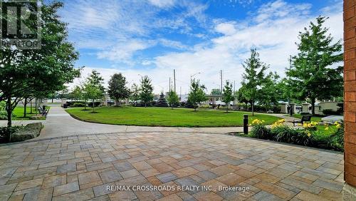 705 - 7373 Kennedy Road, Markham, ON - Outdoor