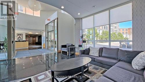 705 - 7373 Kennedy Road, Markham, ON - Indoor Photo Showing Living Room