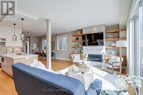 1088 Gardner Avenue, Mississauga, ON - Indoor Photo Showing Living Room With Fireplace