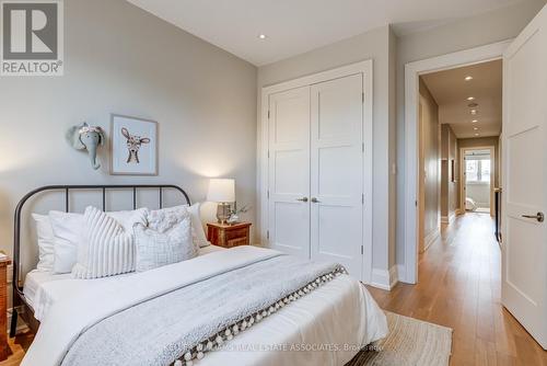 1088 Gardner Avenue, Mississauga, ON - Indoor Photo Showing Bedroom