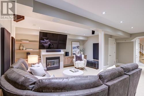 1088 Gardner Avenue, Mississauga, ON - Indoor Photo Showing Living Room With Fireplace