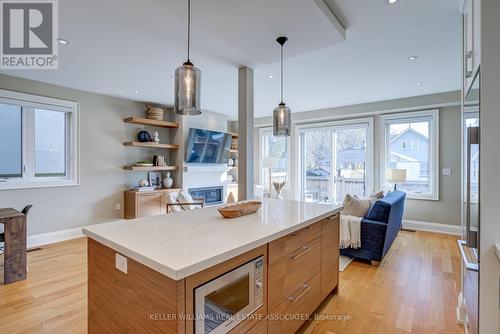 1088 Gardner Avenue, Mississauga, ON - Indoor Photo Showing Kitchen