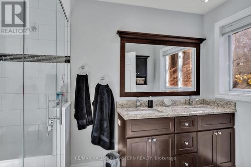 1240 Wildlark Drive, Peterborough (Monaghan), ON - Indoor Photo Showing Bathroom