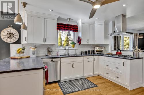 1240 Wildlark Drive, Peterborough (Monaghan), ON - Indoor Photo Showing Kitchen With Upgraded Kitchen