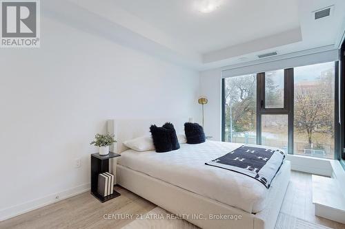 101 - 250 Lawrence Avenue W, Toronto, ON - Indoor Photo Showing Bedroom