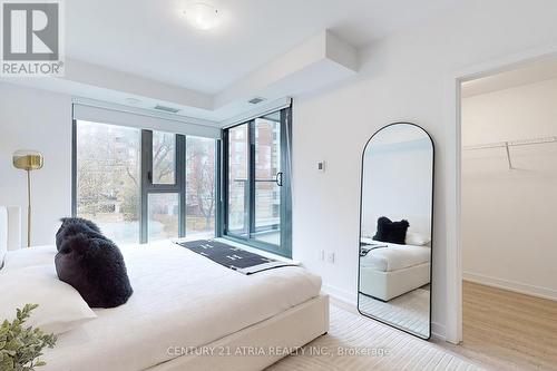 101 - 250 Lawrence Avenue W, Toronto, ON - Indoor Photo Showing Bedroom