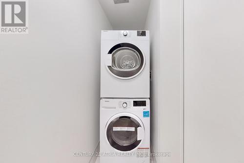 101 - 250 Lawrence Avenue W, Toronto, ON - Indoor Photo Showing Laundry Room