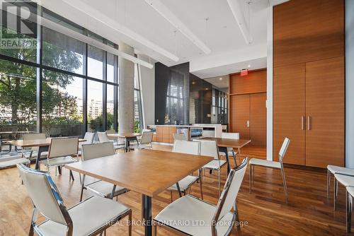 303 - 170 Fort York Boulevard, Toronto, ON - Indoor Photo Showing Dining Room