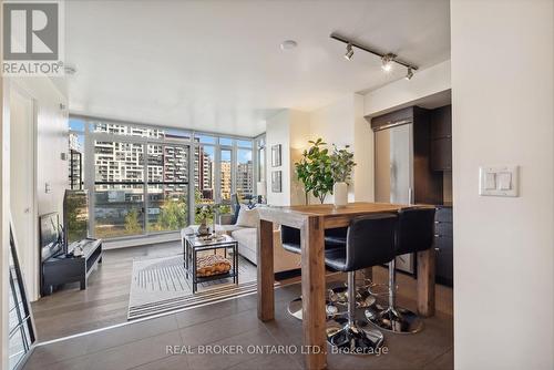 303 - 170 Fort York Boulevard, Toronto, ON - Indoor Photo Showing Dining Room