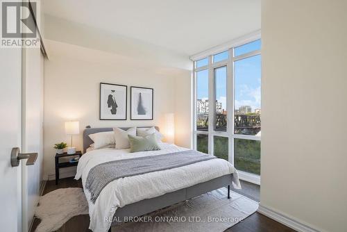 303 - 170 Fort York Boulevard, Toronto, ON - Indoor Photo Showing Bedroom