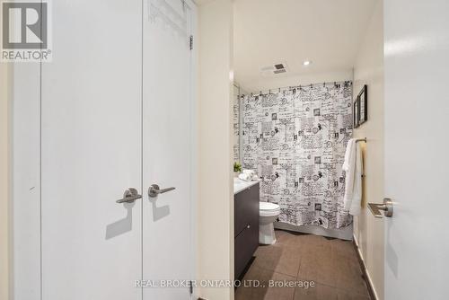 303 - 170 Fort York Boulevard, Toronto, ON - Indoor Photo Showing Bathroom