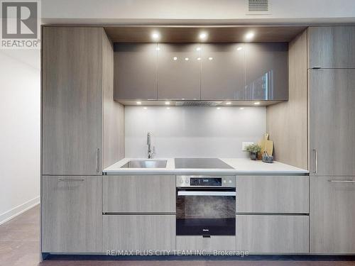 1204 - 15 Mercer Street, Toronto, ON - Indoor Photo Showing Kitchen