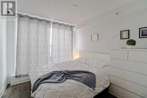 503 - 1127 Cooke Boulevard, Burlington, ON - Indoor Photo Showing Bedroom