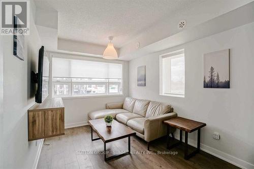 503 - 1127 Cooke Boulevard, Burlington, ON - Indoor Photo Showing Living Room