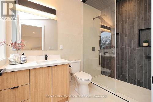 1048 Roosevelt Road, Mississauga, ON - Indoor Photo Showing Bathroom