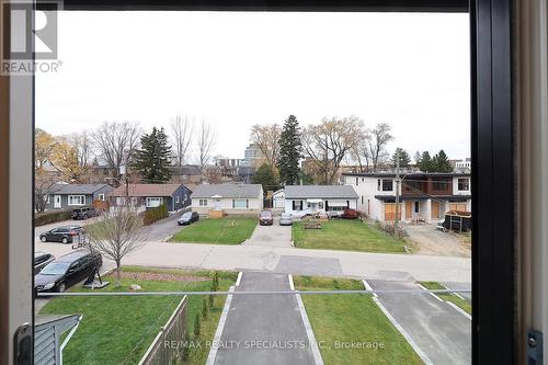 1048 Roosevelt Road, Mississauga, ON - Outdoor