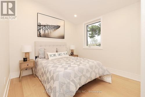 1048 Roosevelt Road, Mississauga, ON - Indoor Photo Showing Bedroom