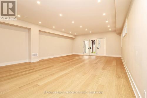 1048 Roosevelt Road, Mississauga, ON - Indoor Photo Showing Other Room