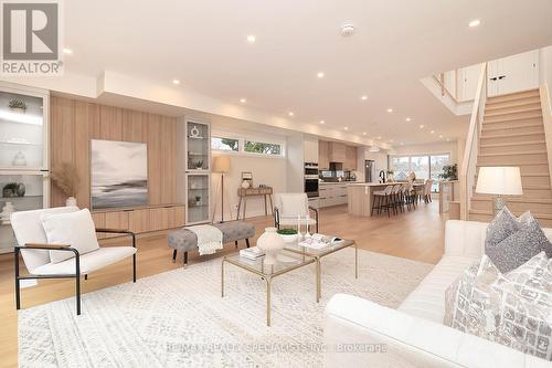 1048 Roosevelt Road, Mississauga, ON - Indoor Photo Showing Living Room